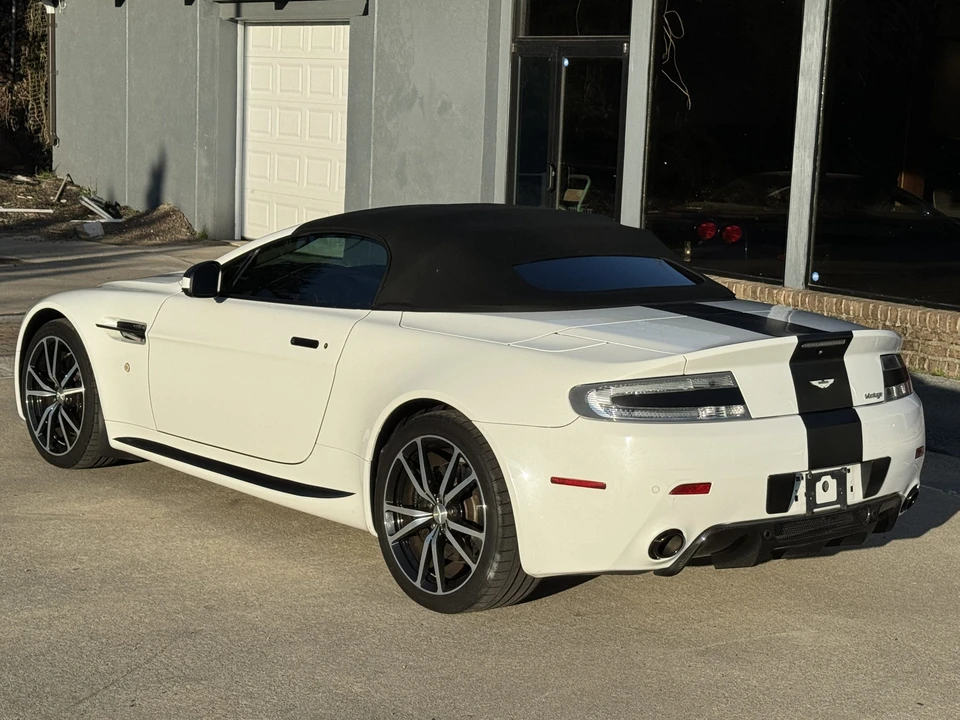 2011 Aston Martin V8 Vantage (2006-2017) - Image 23 of 31