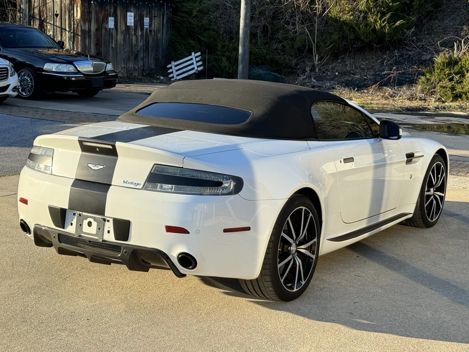 2011 Aston Martin V8 Vantage (2006-2017) - Image 15 of 31