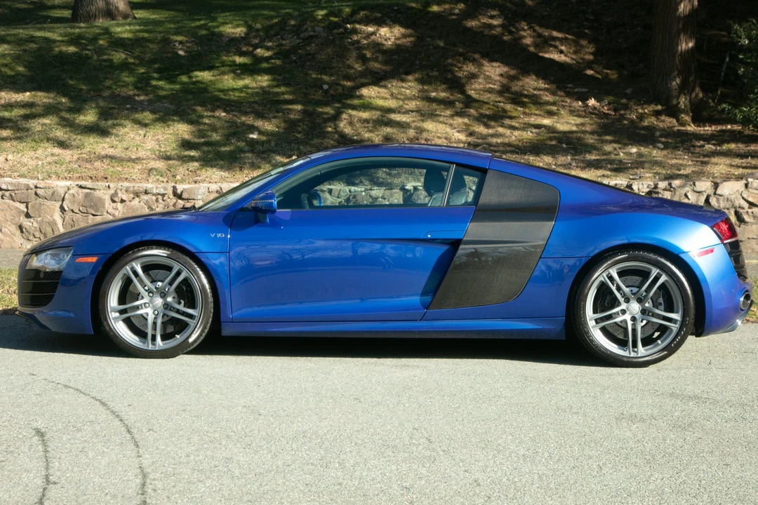 2011 Audi 42 R8 - Image 4 of 31