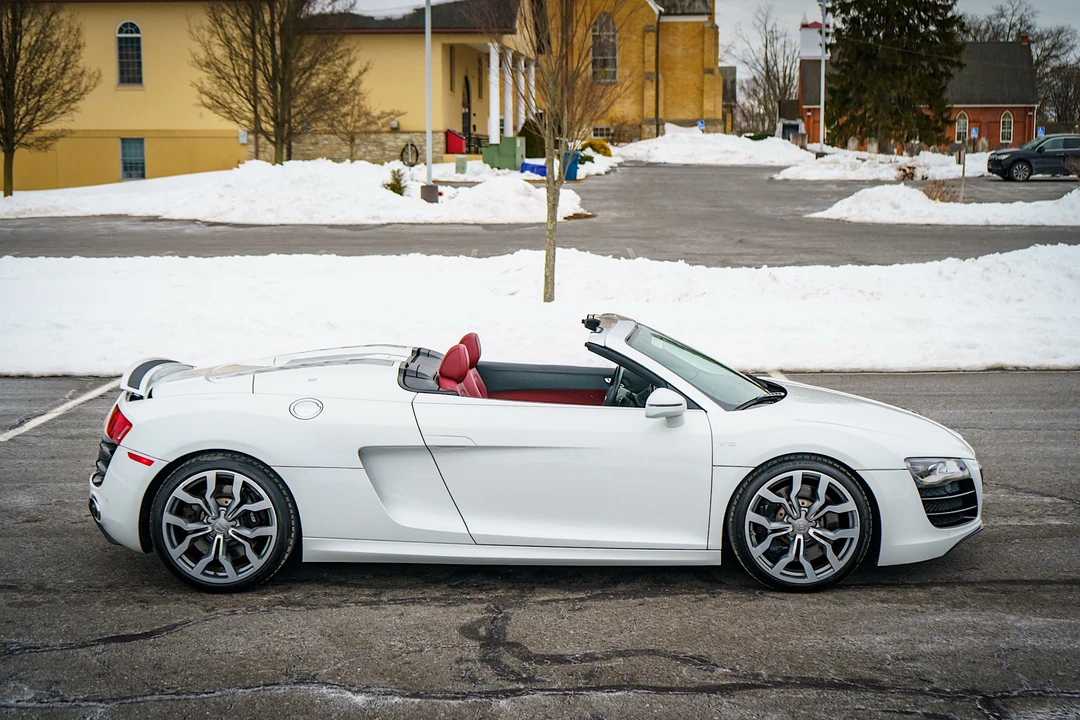2011 Audi 42 R8 - Image 27 of 31