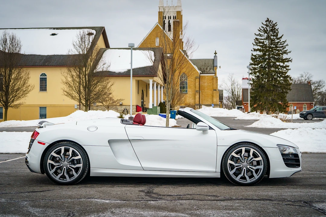2011 Audi 42 R8 - Image 26 of 31