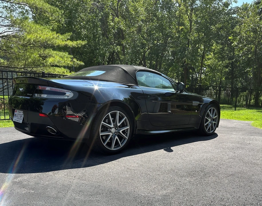 2012 Aston Martin V8 Vantage (2006-2017) - Image 22 of 31
