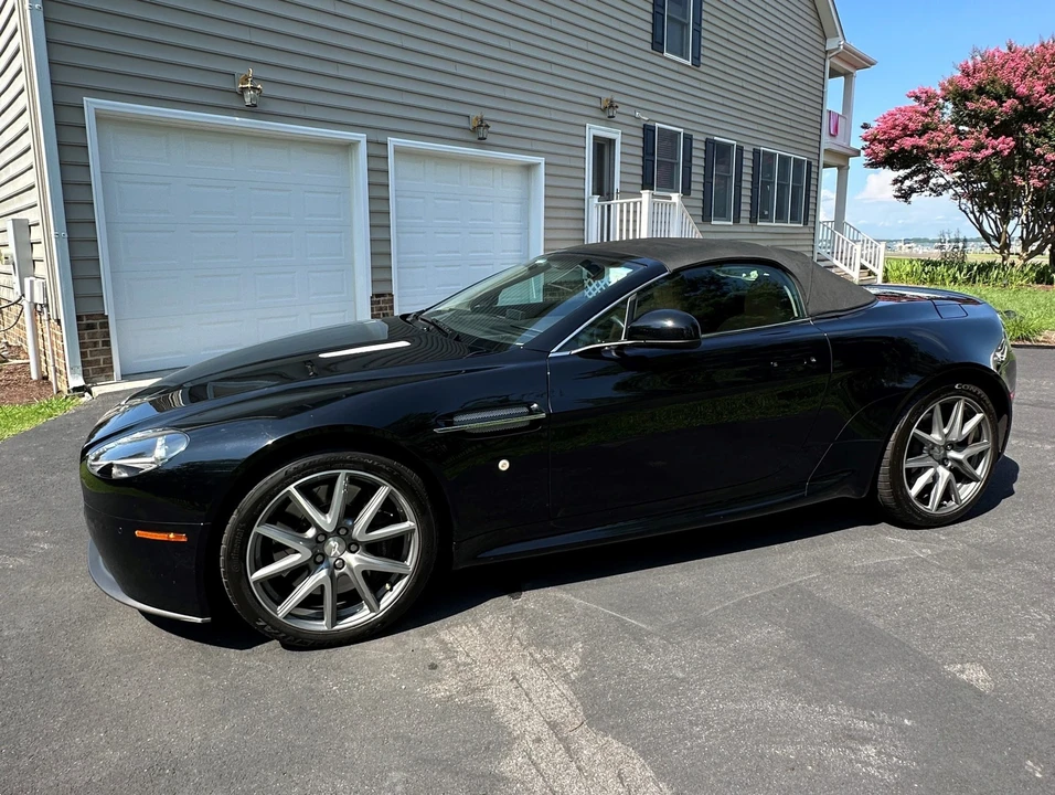 2012 Aston Martin V8 Vantage (2006-2017) - Image 2 of 31