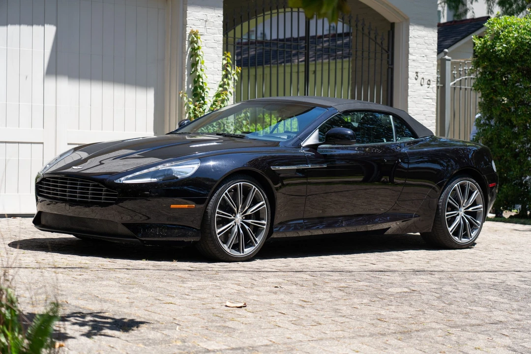 2012 Aston Martin Virage (2011-2012) - Image 2 of 31