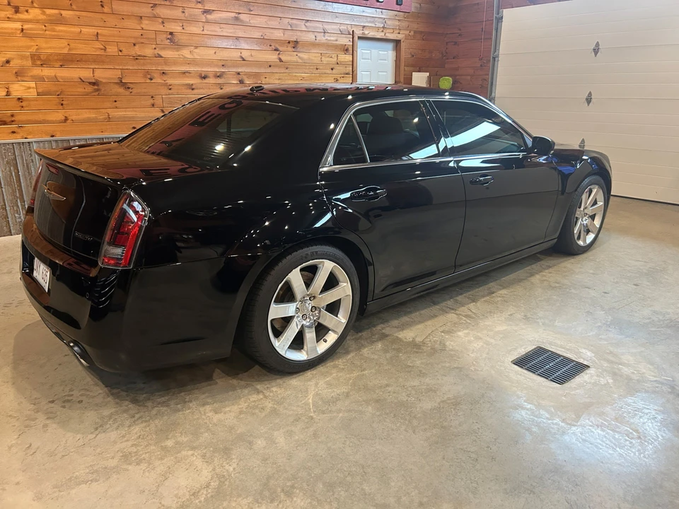 2012 Chrysler 300 (2005-2023) - Image 6 of 31