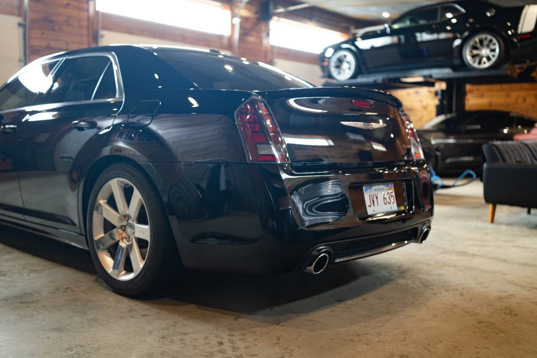 2012 Chrysler 300 (2005-2023) - Image 10 of 31