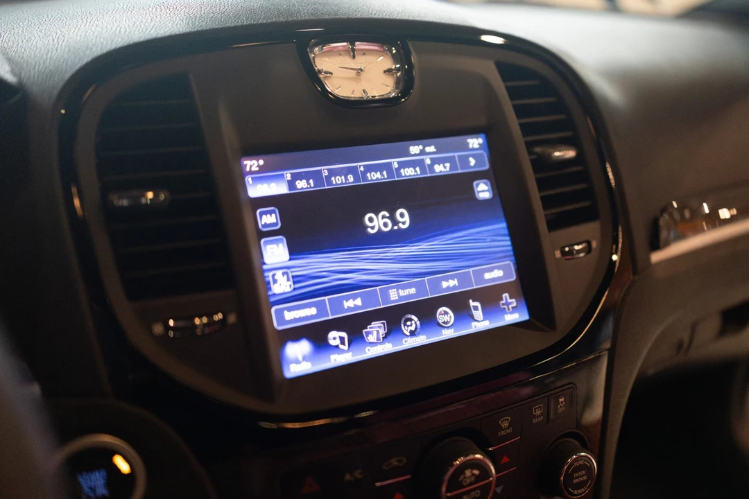2012 Chrysler 300 (2005-2023) - Image 28 of 31