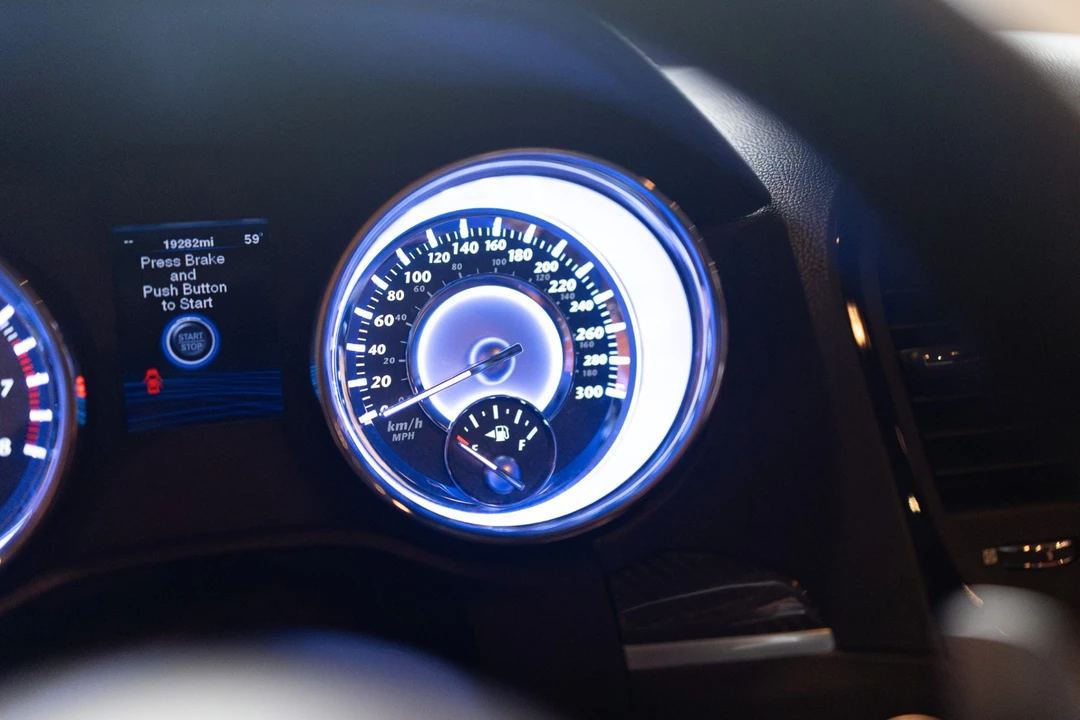 2012 Chrysler 300 (2005-2023) - Image 26 of 31