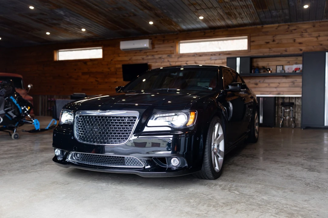 2012 Chrysler 300 (2005-2023) - Image 3 of 31