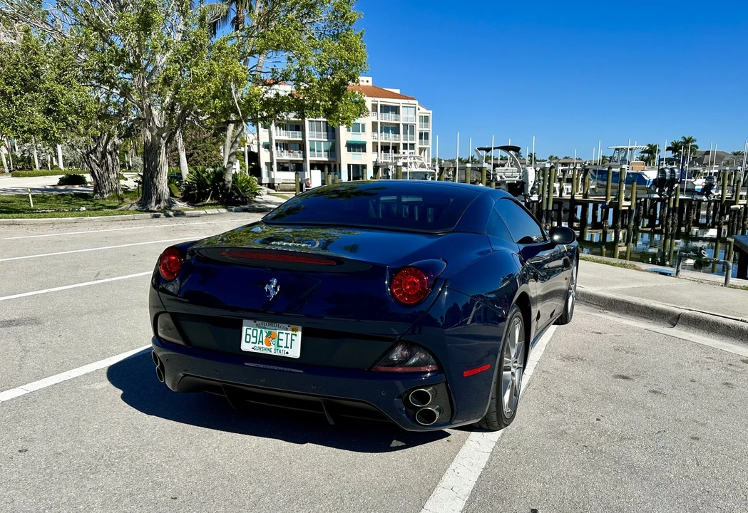 2012 Ferrari California - Image 8 of 31