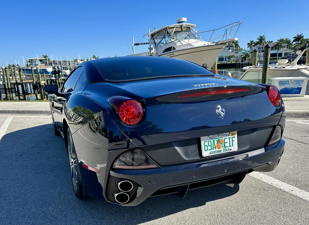 2012 Ferrari California - Image 10 of 31