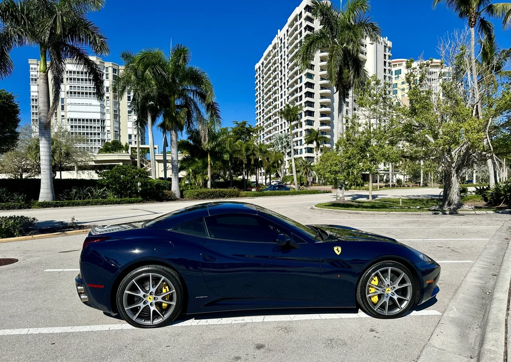2012 Ferrari California - Image 7 of 31