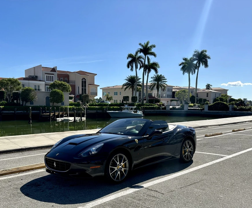 2012 Ferrari California - Image 12 of 31