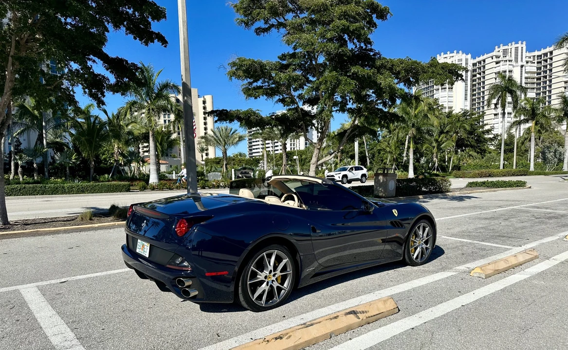 2012 Ferrari California - Image 18 of 31