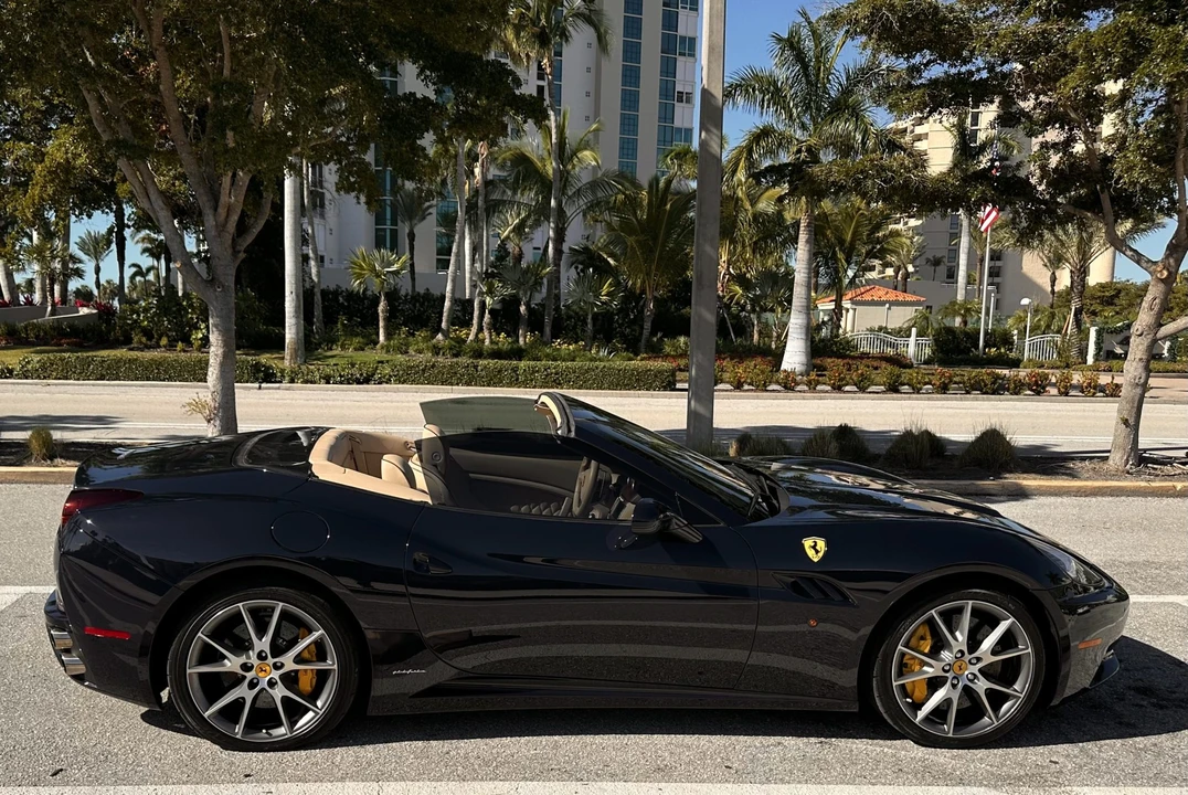 2012 Ferrari California - Image 17 of 31