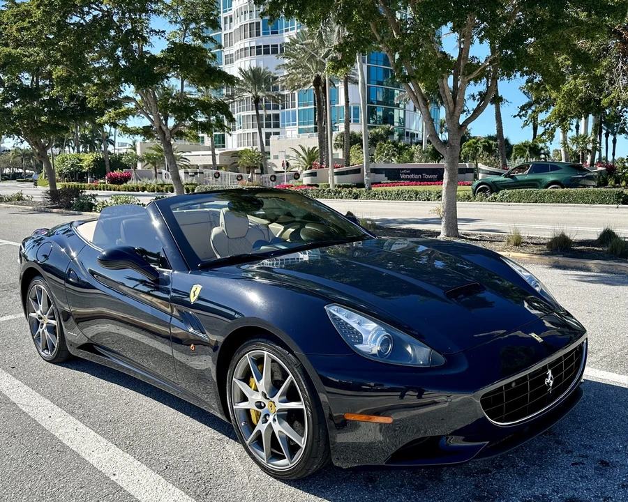 2012 Ferrari California - Image 16 of 31