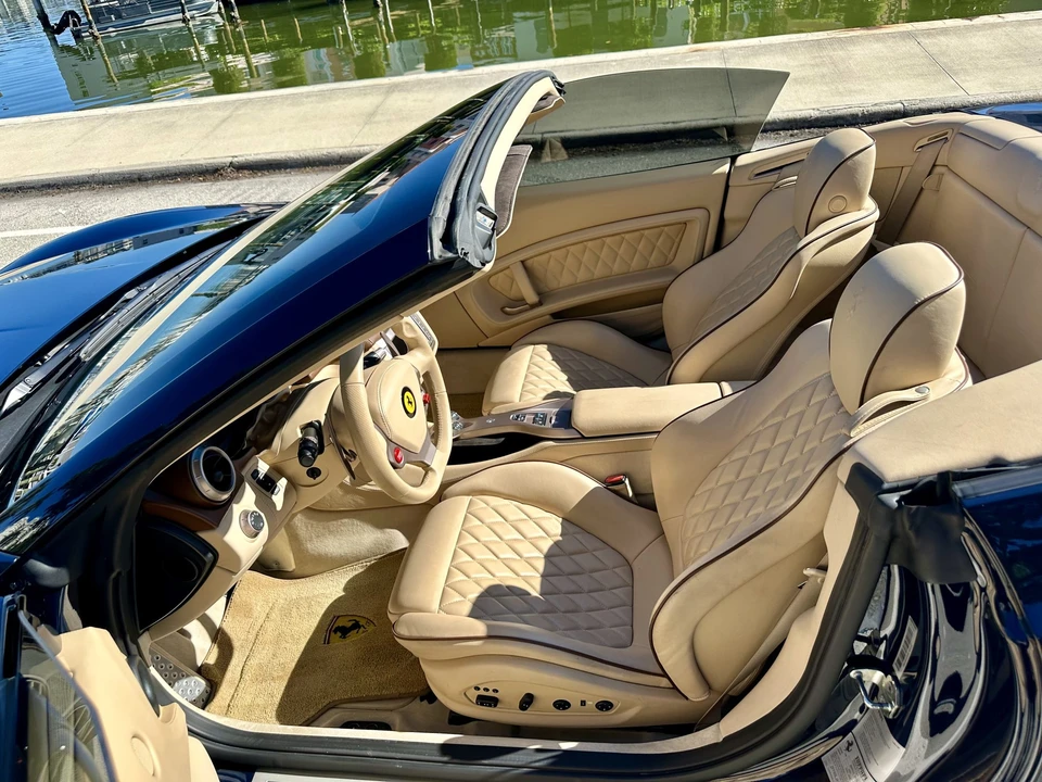 2012 Ferrari California - Image 30 of 31