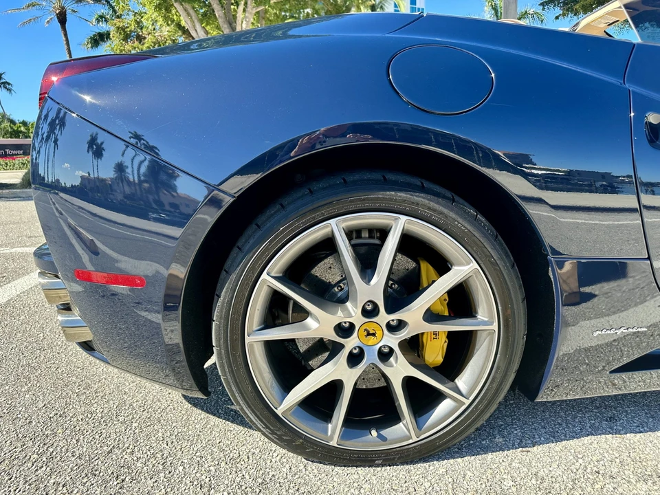 2012 Ferrari California - Image 28 of 31