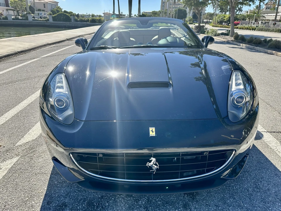 2012 Ferrari California - Image 14 of 31