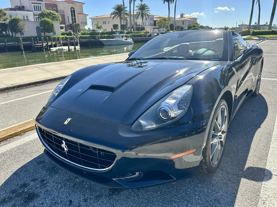 2012 Ferrari California - Image 13 of 31