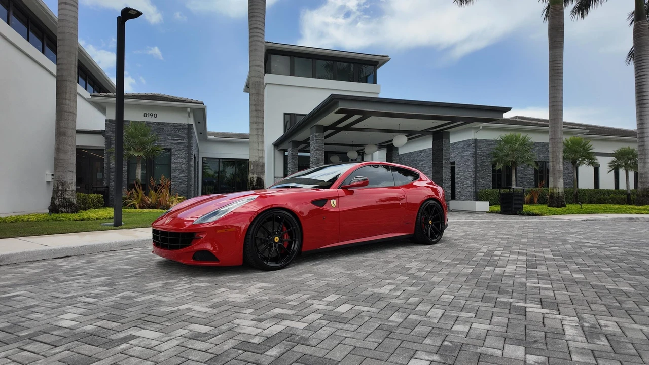 2012 Ferrari FF - Image 2 of 31