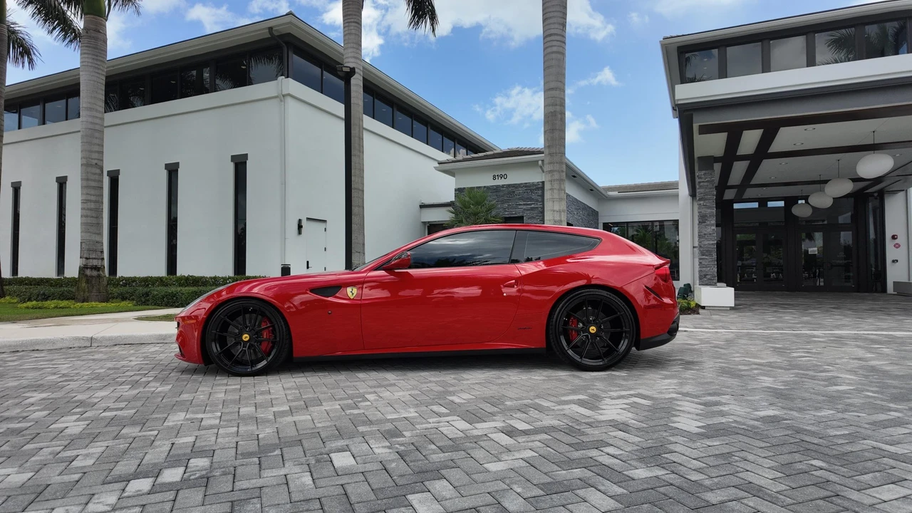 2012 Ferrari FF - Image 13 of 31
