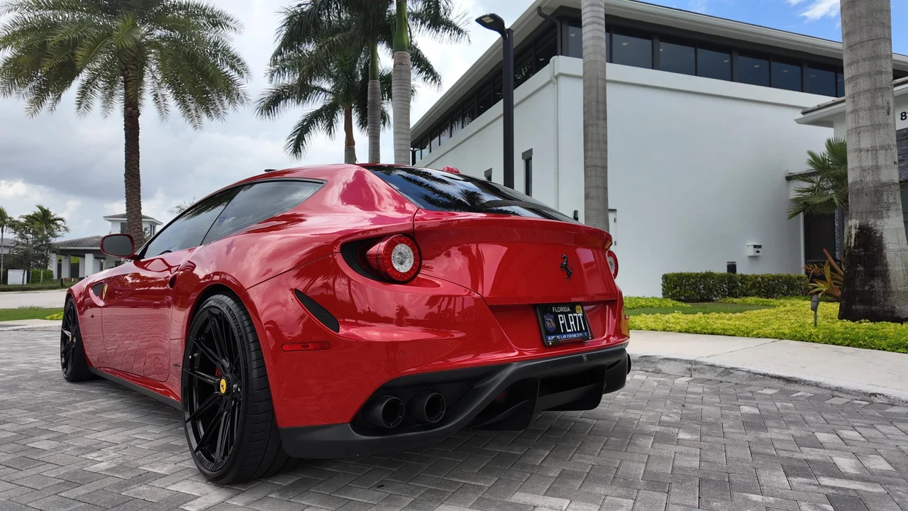 2012 Ferrari FF - Image 11 of 31