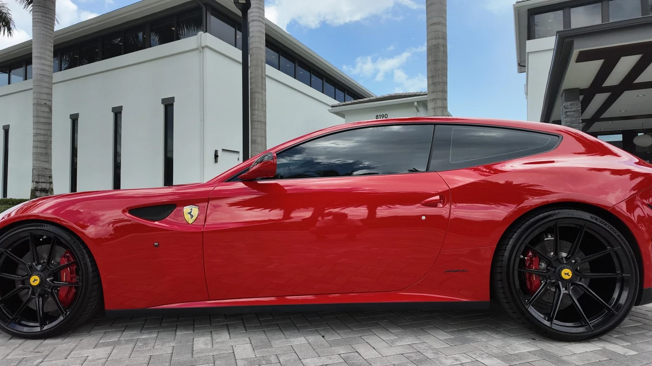 2012 Ferrari FF - Image 19 of 31