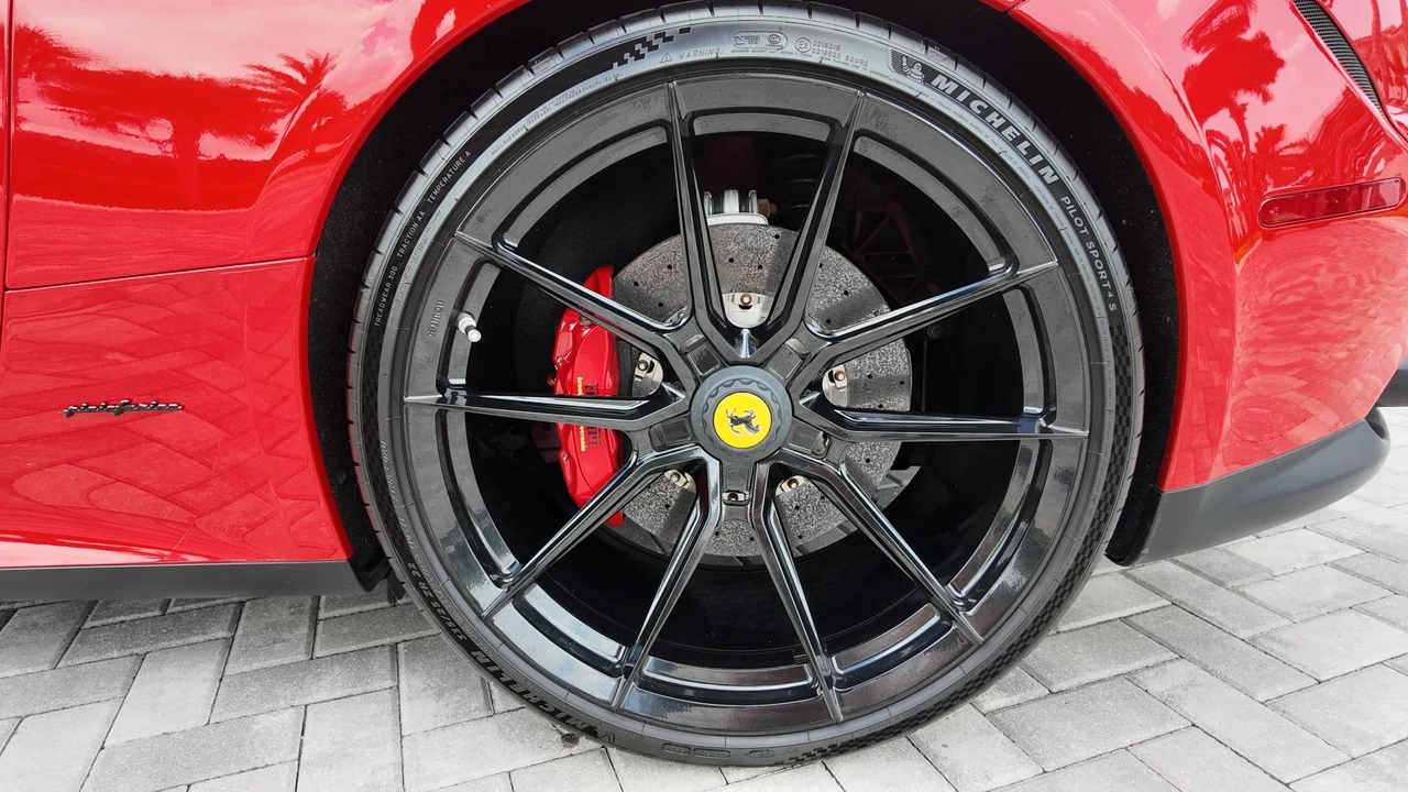 2012 Ferrari FF - Image 28 of 31