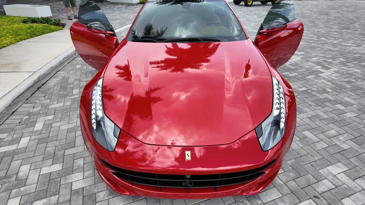 2012 Ferrari FF - Image 15 of 31