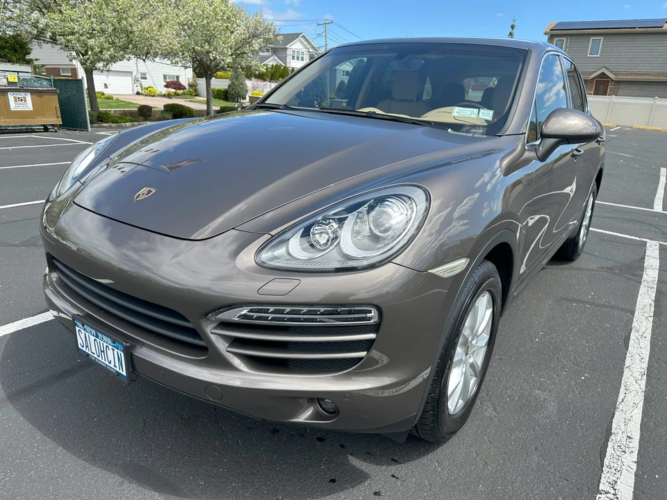 2012 Porsche 958 Cayenne - Image 2 of 31