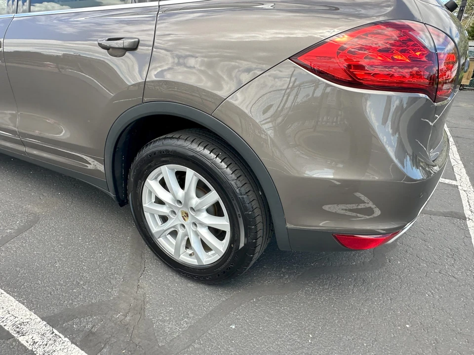 2012 Porsche 958 Cayenne - Image 14 of 31
