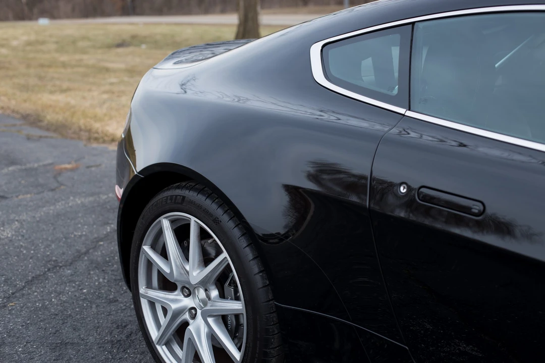2013 Aston Martin V8 Vantage (2006-2017) - Image 25 of 31