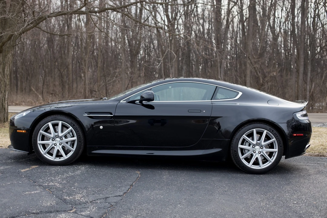 2013 Aston Martin V8 Vantage (2006-2017) - Image 11 of 31