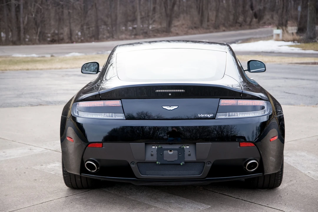 2013 Aston Martin V8 Vantage (2006-2017) - Image 17 of 31