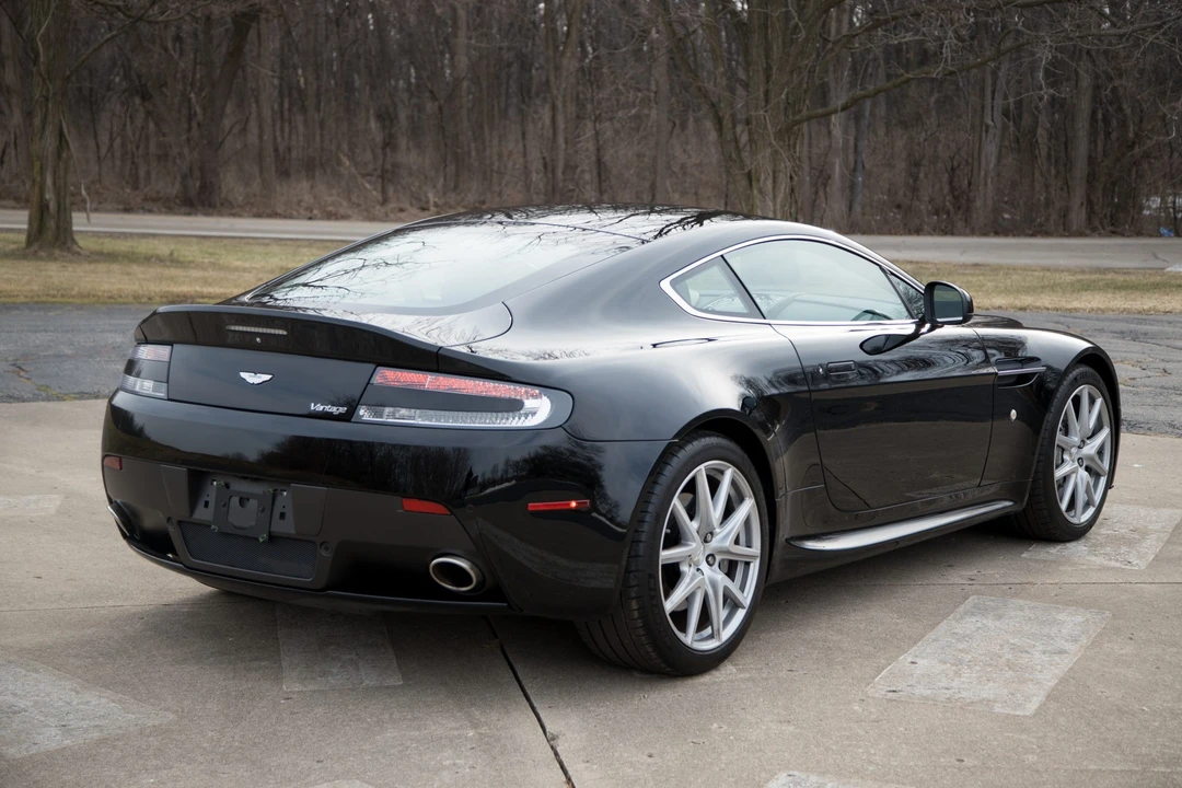 2013 Aston Martin V8 Vantage (2006-2017) - Image 19 of 31