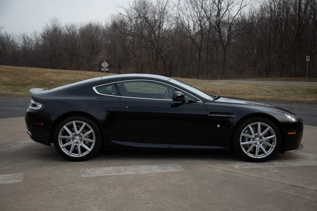 2013 Aston Martin V8 Vantage (2006-2017) - Image 22 of 31