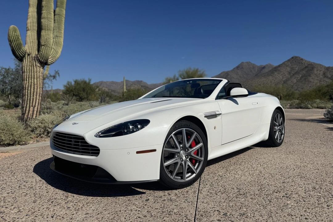 2013 Aston Martin V8 Vantage (2006-2017) - Image 1 of 31