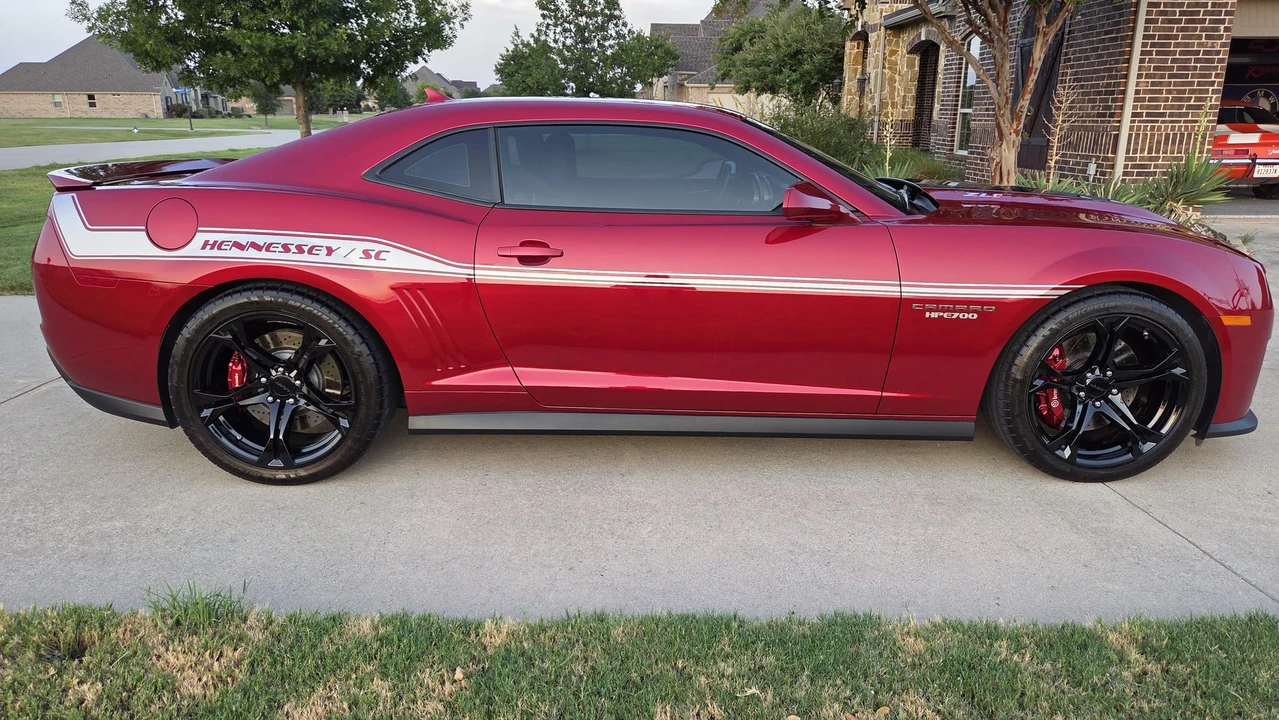 2013 Chevrolet Camaro ZL1 5th Gen - Image 17 of 31