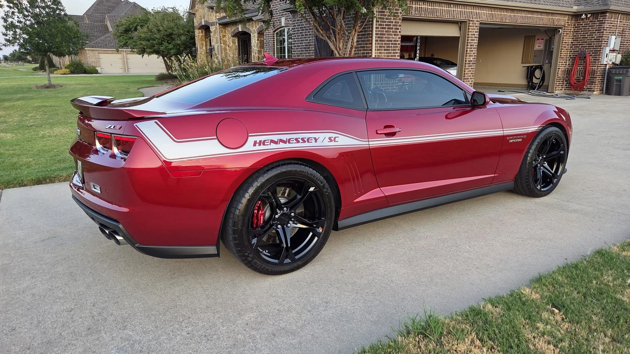 2013 Chevrolet Camaro ZL1 5th Gen - Image 16 of 31