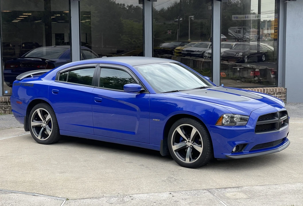 2013 Dodge Charger 6th Gen - Image 8 of 31