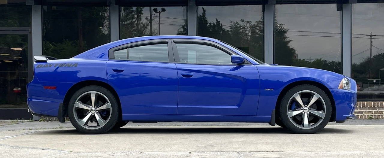 2013 Dodge Charger 6th Gen - Image 12 of 31