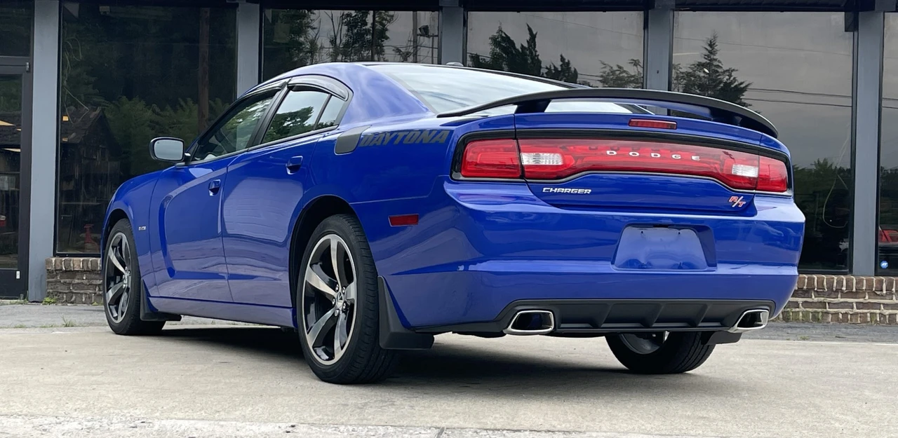 2013 Dodge Charger 6th Gen - Image 28 of 31