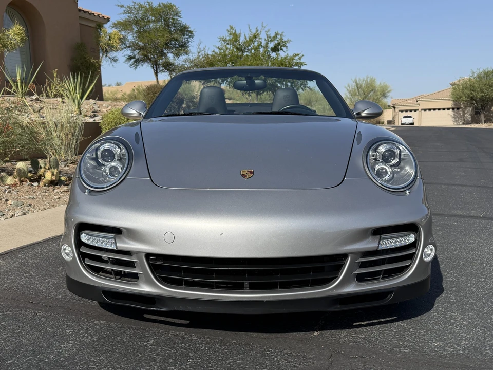 2013 Porsche 997 Turbo - Image 12 of 31
