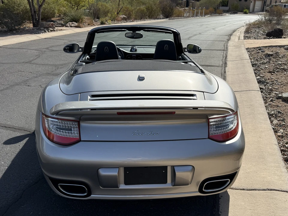 2013 Porsche 997 Turbo - Image 6 of 31