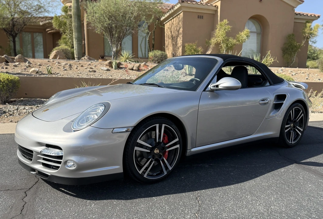 2013 Porsche 997 Turbo - Image 14 of 31