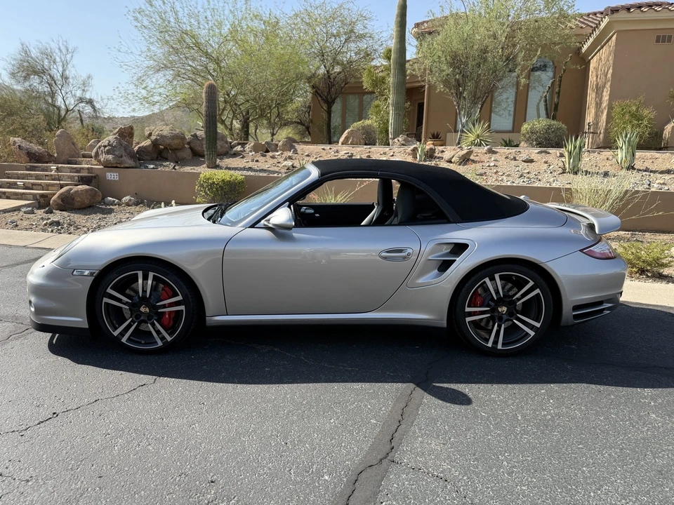 2013 Porsche 997 Turbo - Image 15 of 31