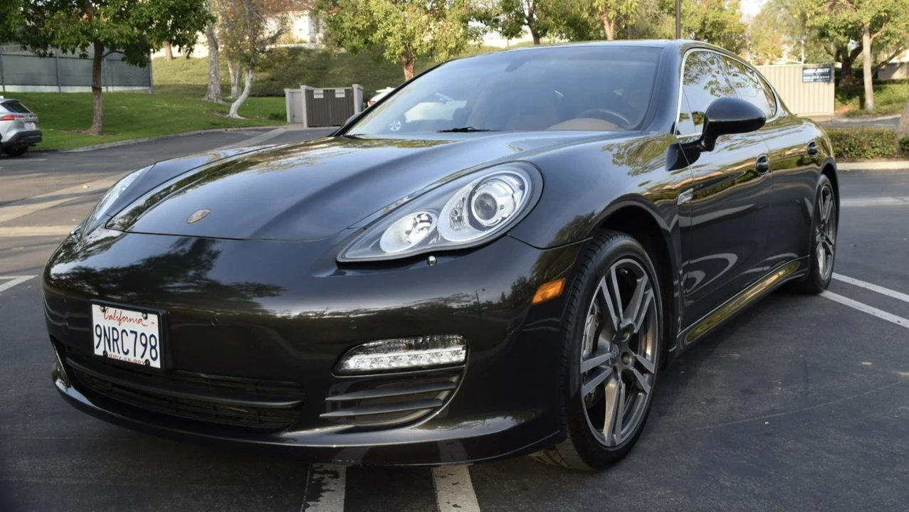 2013 Porsche 970 Panamera S - Image 2 of 31