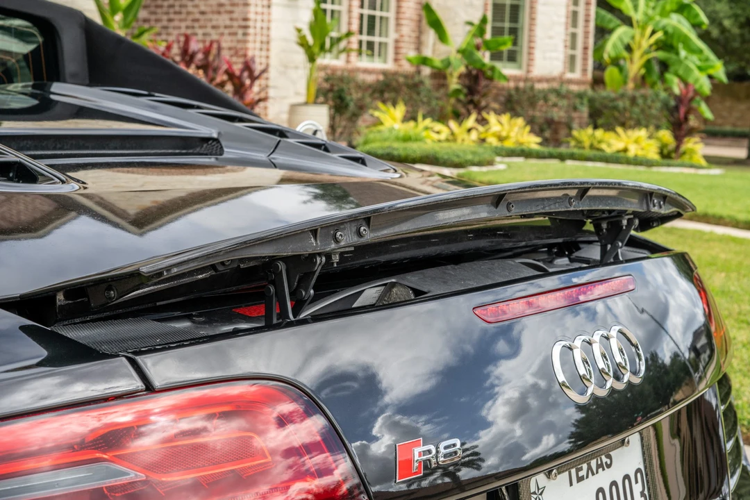 2014 Audi 42 R8 - Image 27 of 31