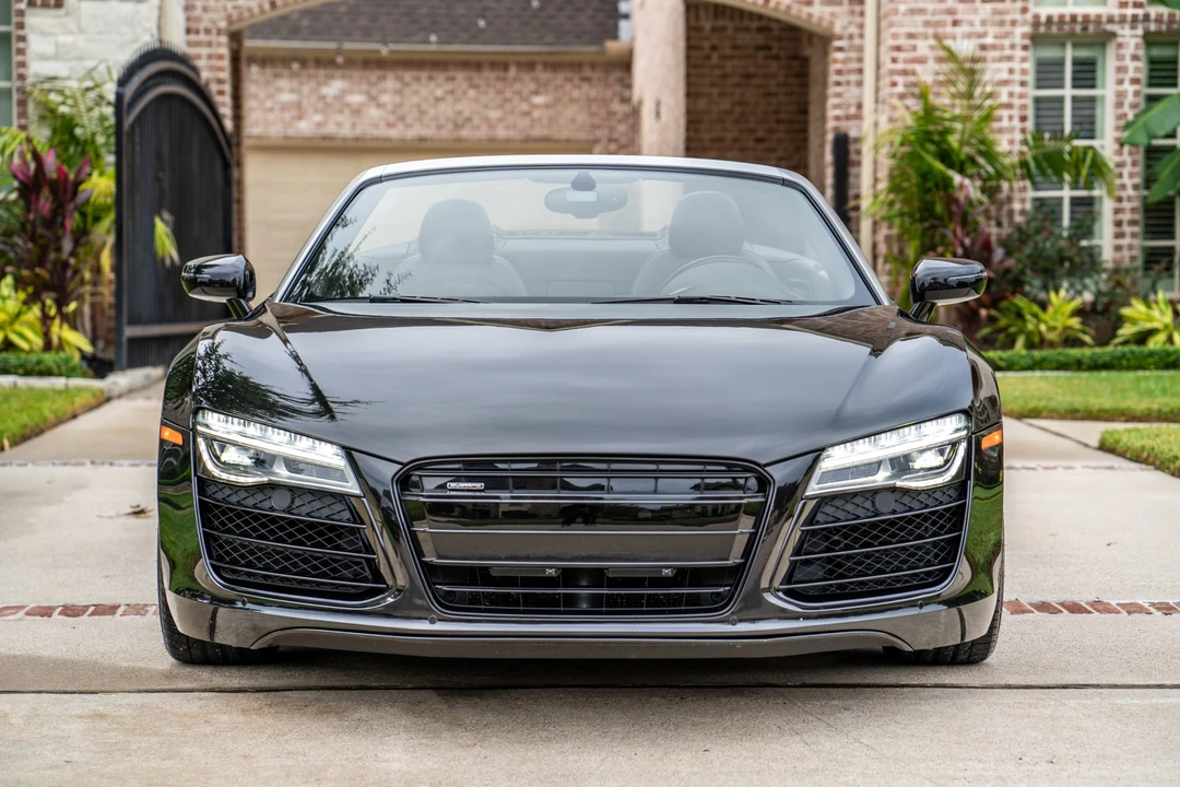 2014 Audi 42 R8 - Image 9 of 31